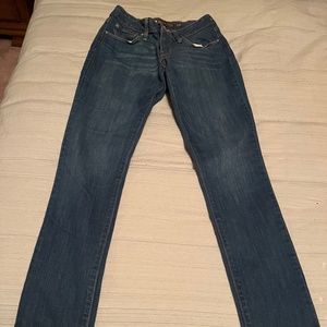 Levi's bold curve denim skinny jeans, size 2/26 waist, 28 inch inseam.
